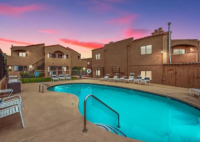 Bright & Cozy 1bd Near Uofa, Umc W Pool, Parking - Summer Rates! Tucson