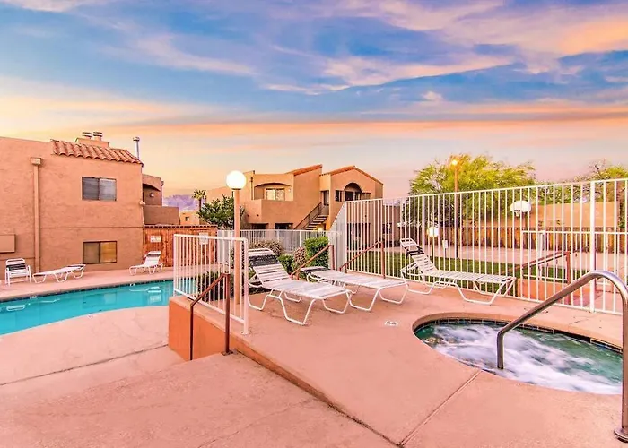 Bright & Cozy 1bd Near Uofa, Umc W Pool, Parking - Summer Rates! Apartment Tucson